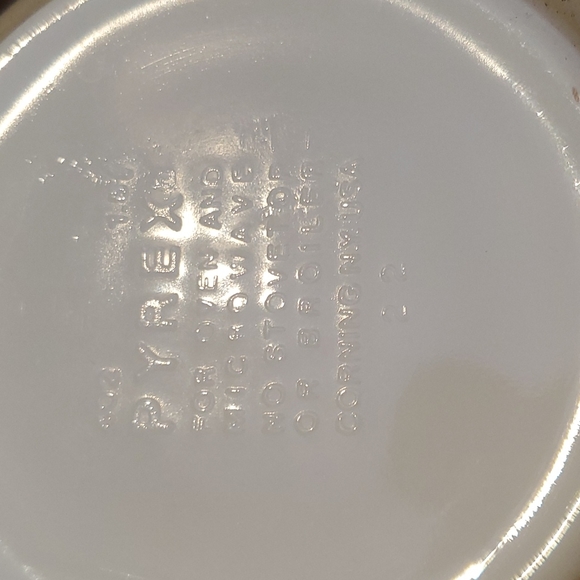 Pyrex Forest Fancies. 750ml and 1.5l small. - Picture 4 of 7